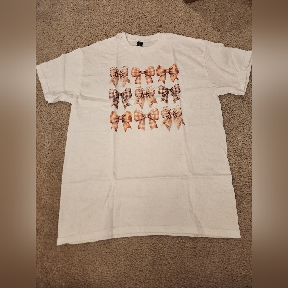 Womens White Floral Bow Orange Fall T Shirt Short Sleeve Size M Gildan #E114β